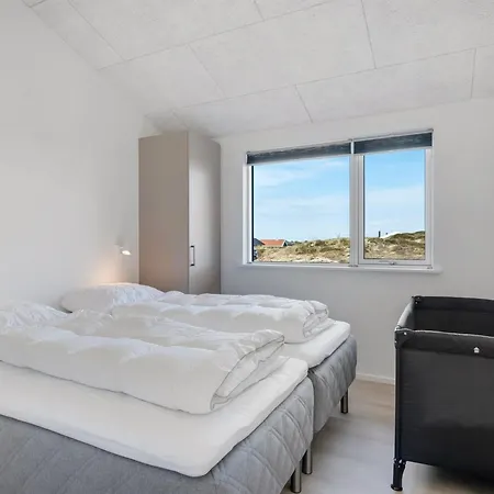 Helga - 650m From The Sea By Interhome *